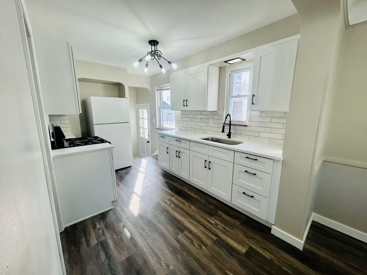 391 E 322nd St - Photo 4 of 17