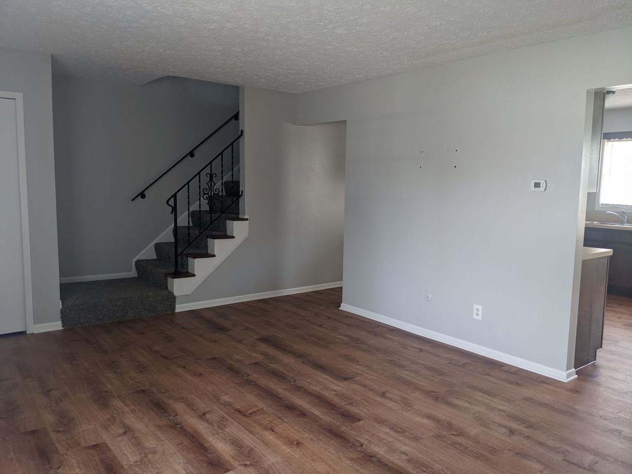 1250 Colonial Dr - Photo 2 of 13