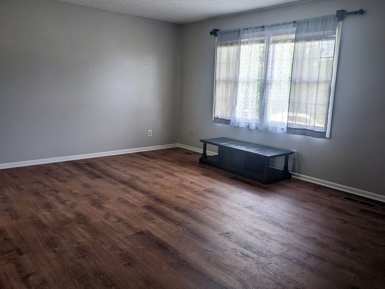 1250 Colonial Dr - Photo 3 of 13