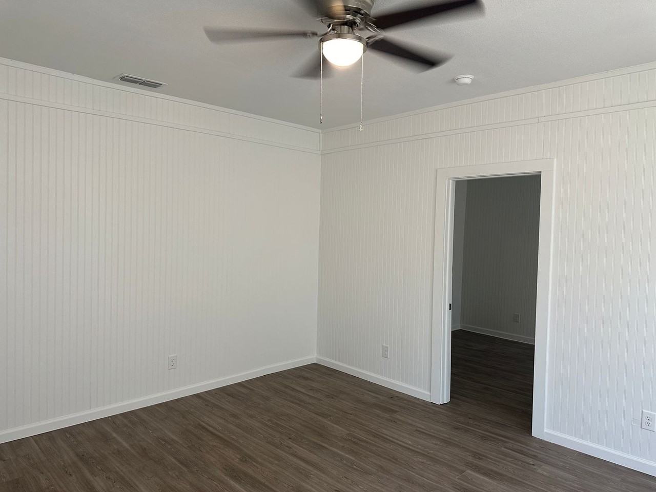 1118 Hickory St - Photo 3 of 14