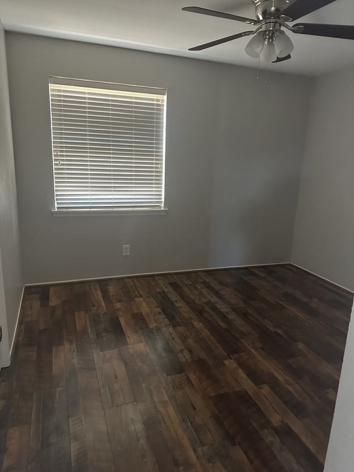 4601 Storey Ave #NA - Photo 2 of 16