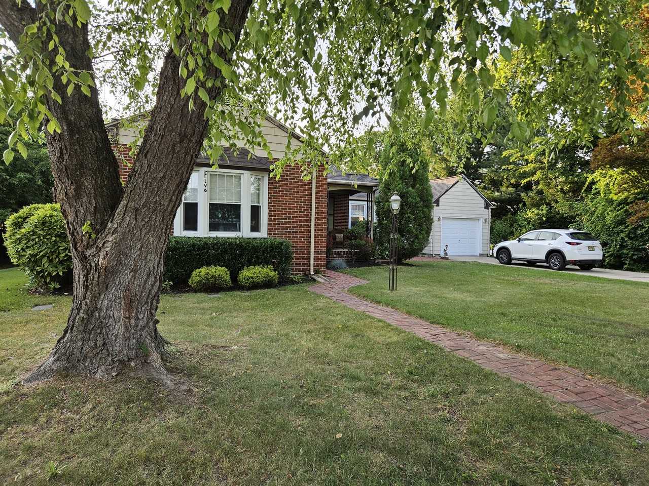 5 E Taunton Ave #NA - Photo 2 of 22