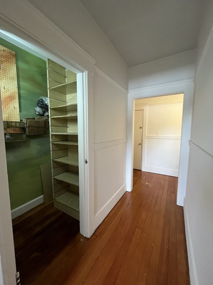 2127 Nw Irving St #305 - Photo 4 of 32