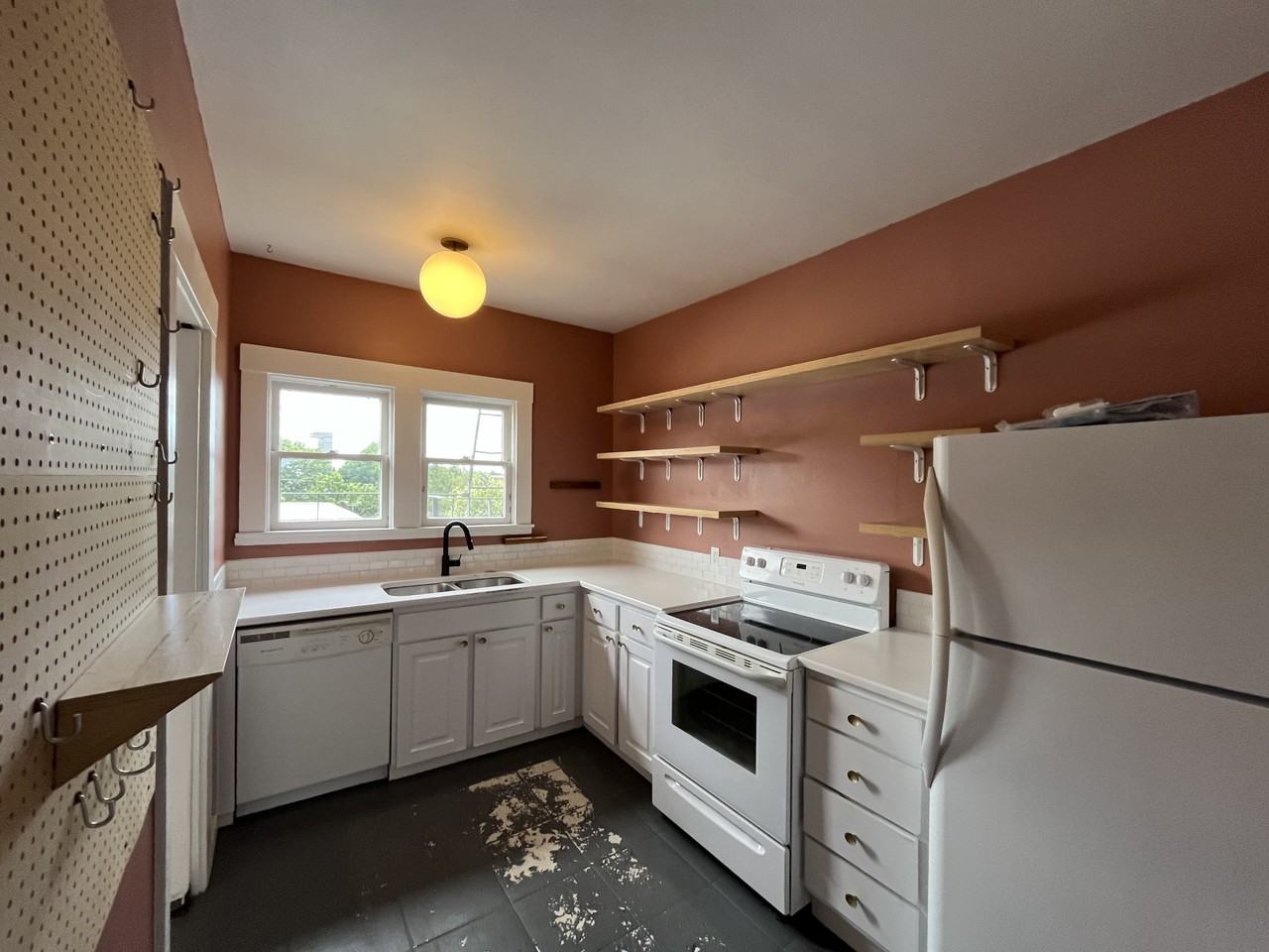 2127 Nw Irving St #305 - Photo 6 of 32