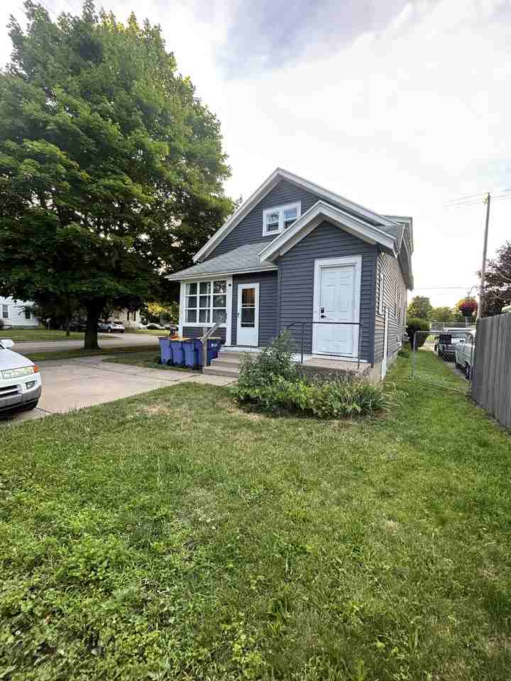 960 Sibley St Nw #2 - Photo 2 of 18