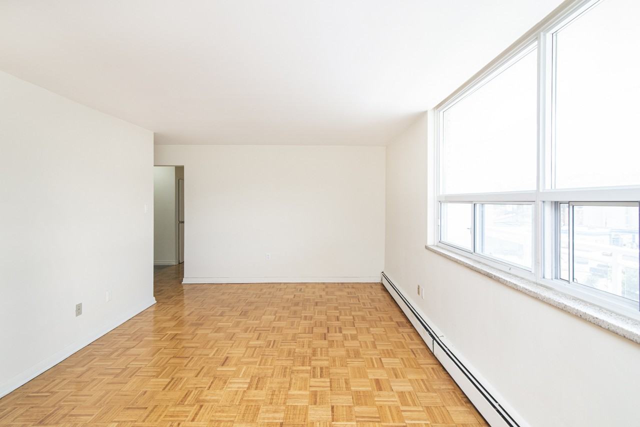 Forest Hills Apartments - Photo 3 of 10