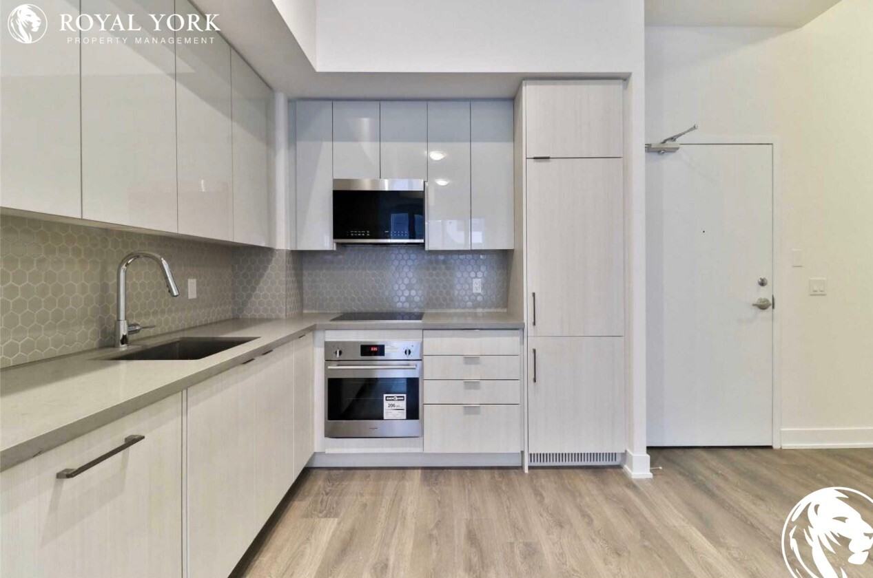 306-297 Oak Walk Drive, Oakville, Ontario L6H 3R6 - Photo 3 of 21