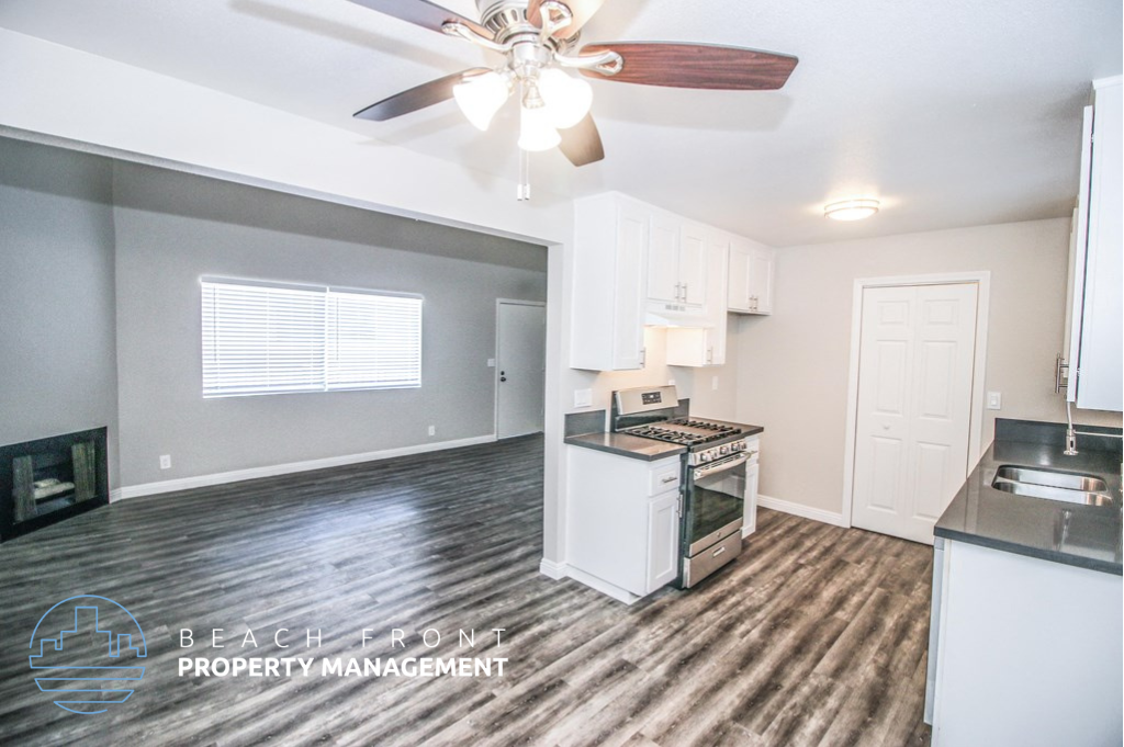 7892 Holt Ave. - Photo 4 of 16