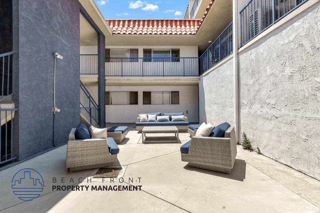 740 W. 24th St. - Photo 5 of 26