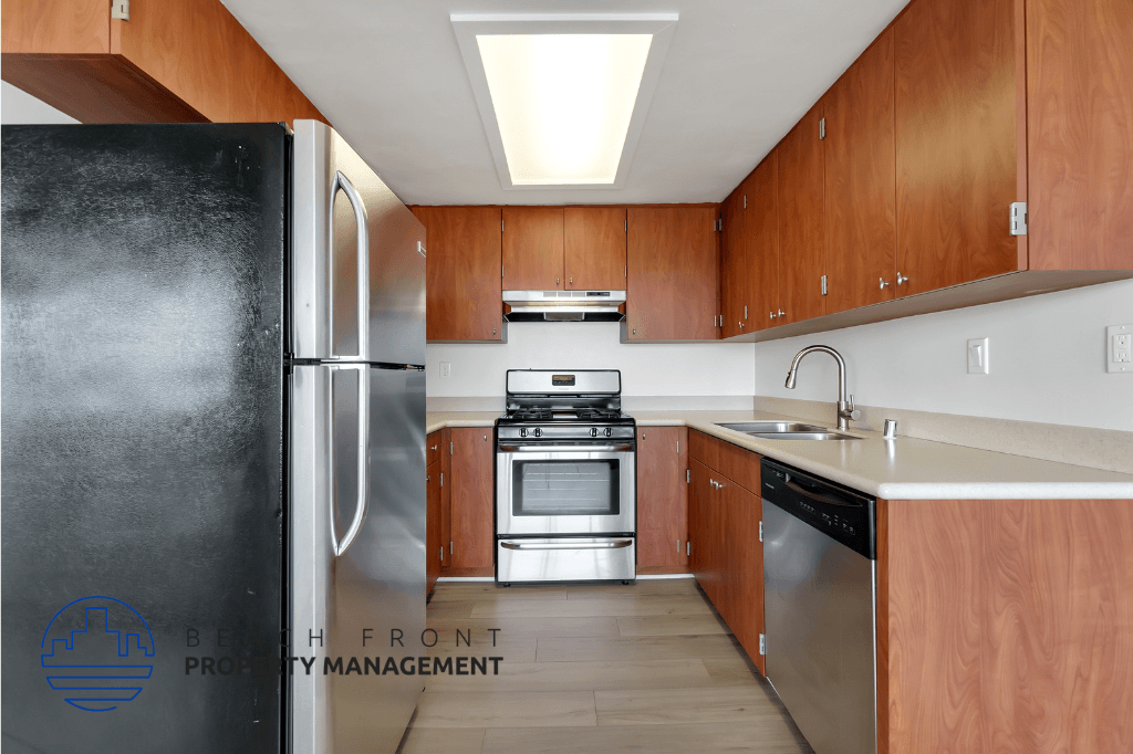 740 W. 24th St. - Photo 2 of 26