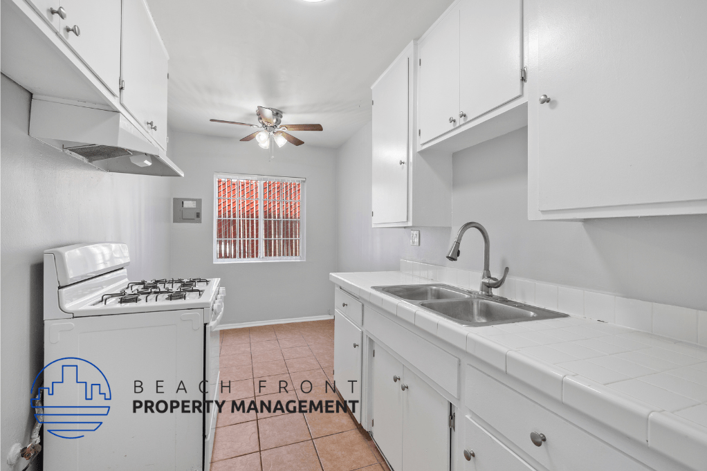 2135 Santa Fe Ave. - Photo 2 of 16