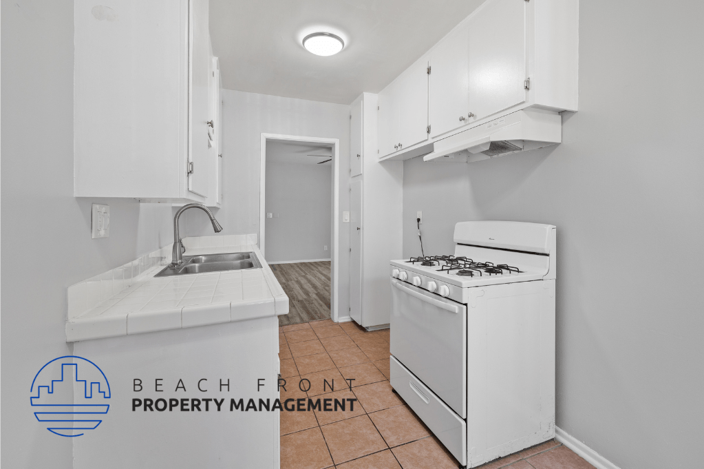 2135 Santa Fe Ave. - Photo 4 of 16