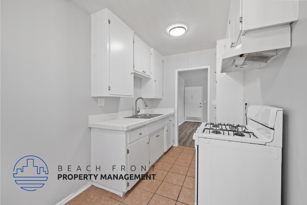 2135 Santa Fe Ave. - Photo 3 of 16