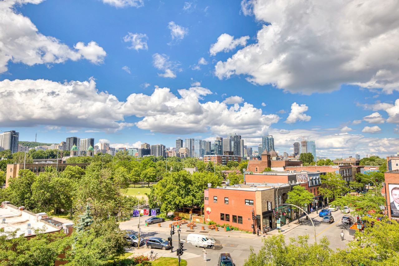 Notre Dame West - Photo 3 of 4