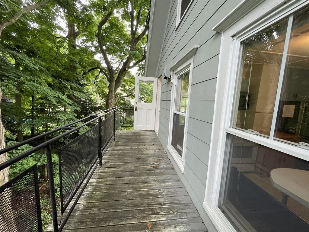 104 Pine St ##2 - Photo 3 of 22