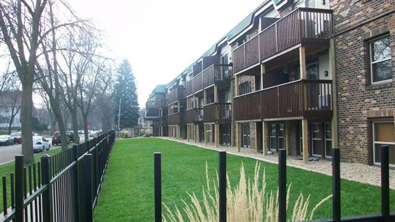 Uptown Plaza - Photo 3 of 5