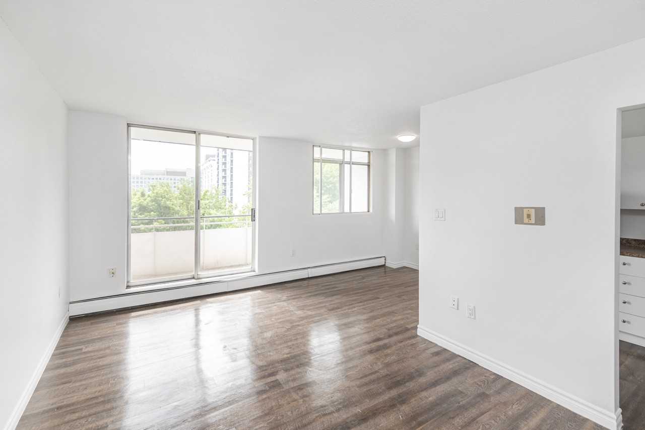 Queen Elizabeth Tower - Photo 2 of 10