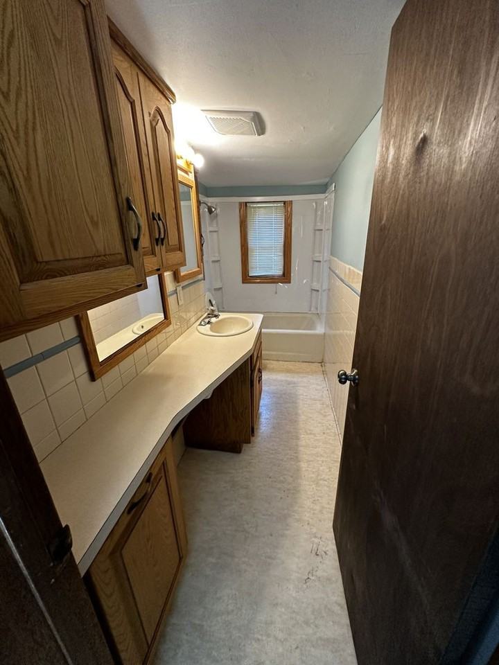310 5th St Se - Photo 6 of 13