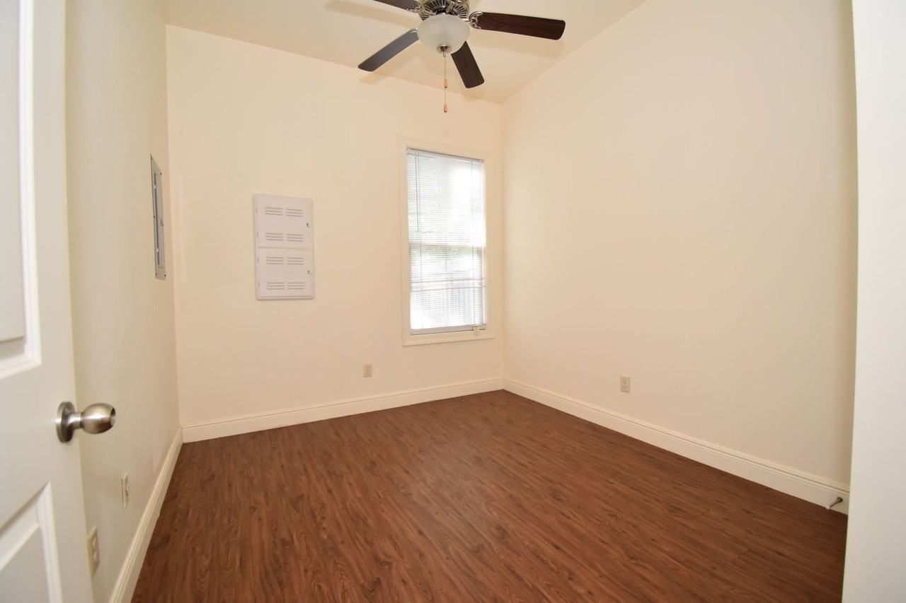2408 W Barnett Springs Ave - Photo 7 of 13