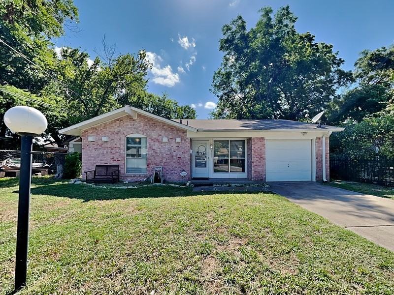 4115 Babcock Dr - Photo 2 of 15