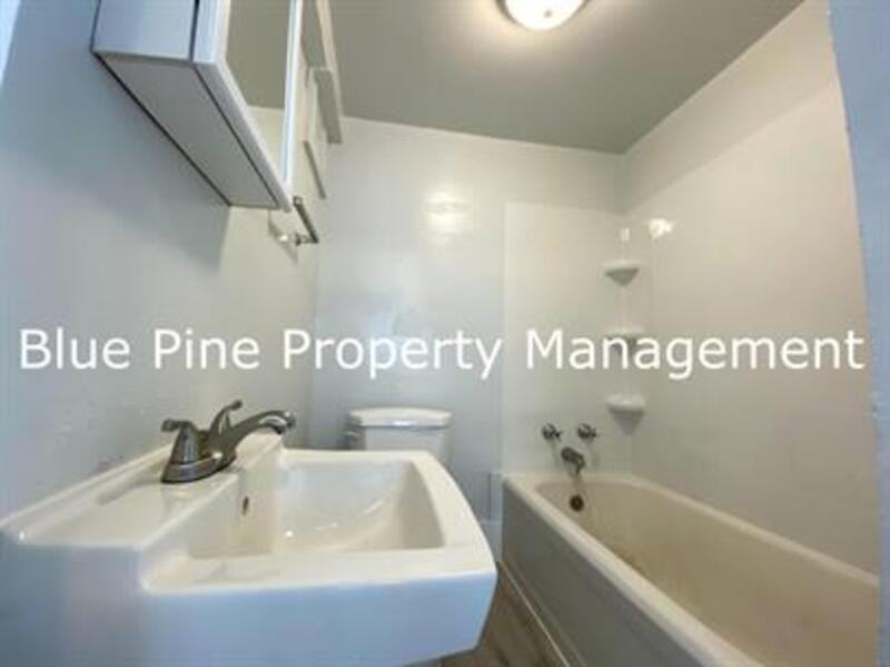 252 N Shilling Ave #2 - Photo 3 of 9