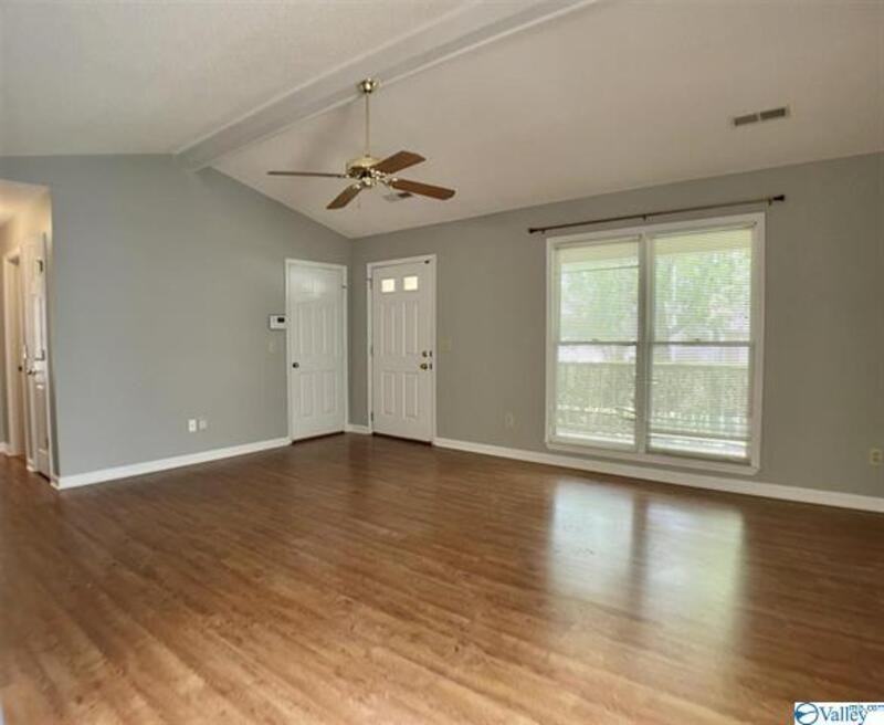 158 Hollington Dr Ne - Photo 3 of 18