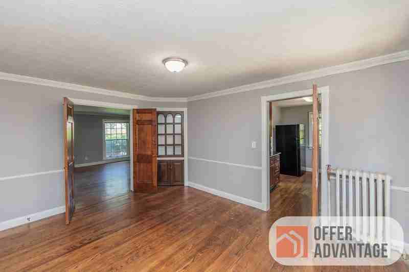 3449 Glencairn Rd - Photo 4 of 11