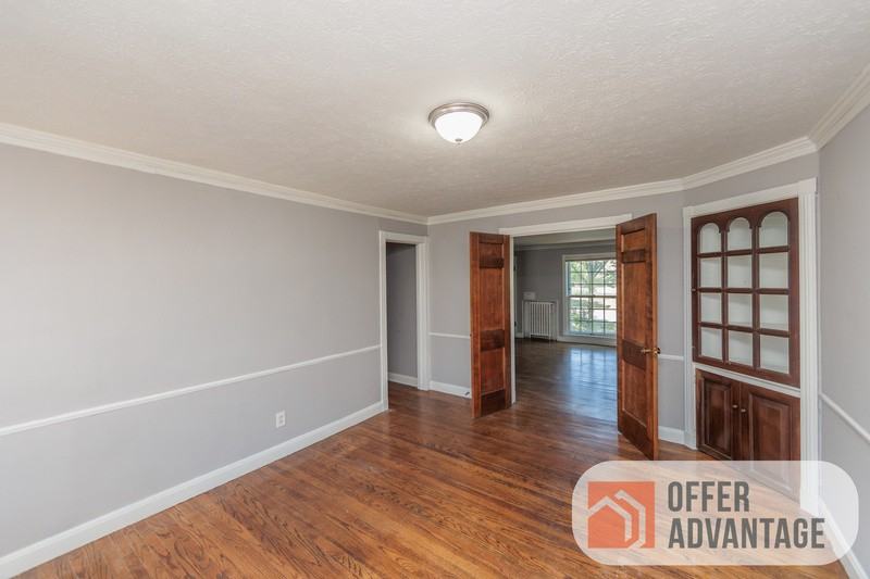 3449 Glencairn Rd - Photo 5 of 11