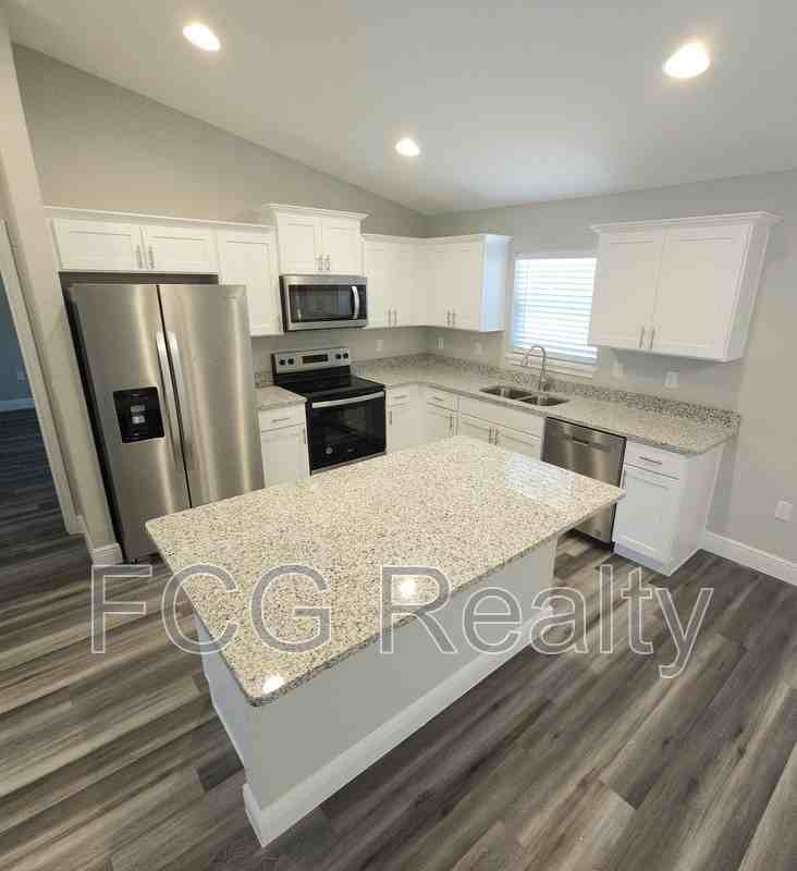 17 Locust Radl - Photo 3 of 13