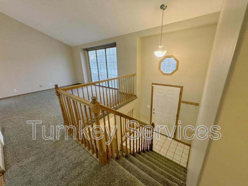 2107 Queen Dr - Photo 2 of 22