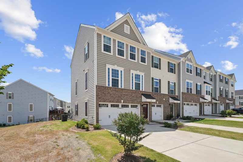 387 Amber Acorn Ave - Photo 2 of 25