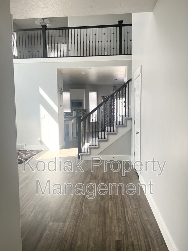 3733 N Valley Vista Way - Photo 5 of 21