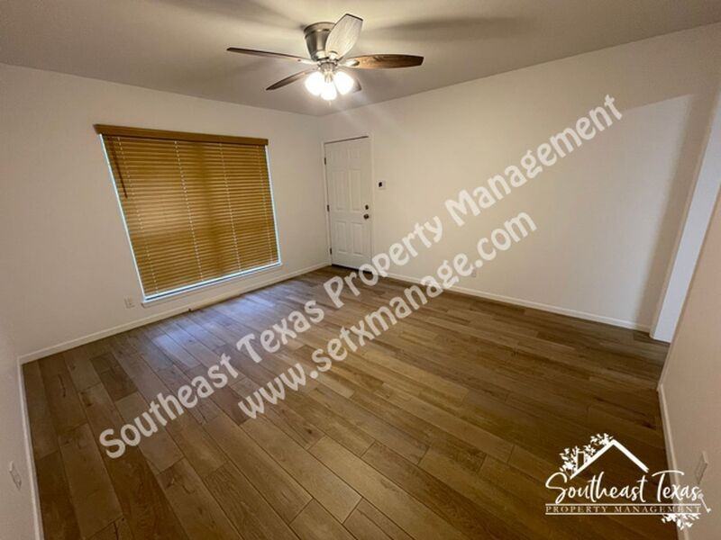 160 Enfield Ln - Photo 2 of 21