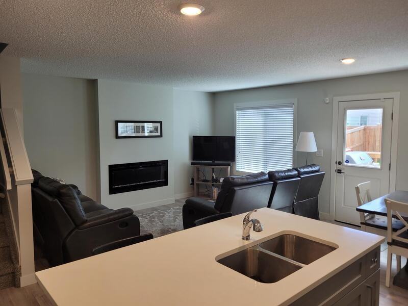 6411 177 Ave Nw - Photo 3 of 37