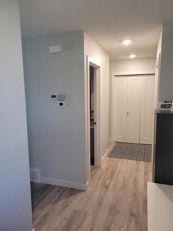6411 177 Ave Nw - Photo 4 of 37