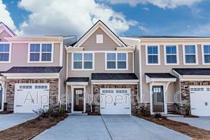 featured image of 522 Huntingdale Pl