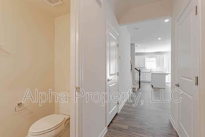 522 Huntingdale Pl - Photo 3 of 23