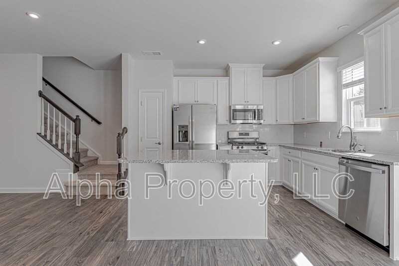 522 Huntingdale Pl - Photo 7 of 23