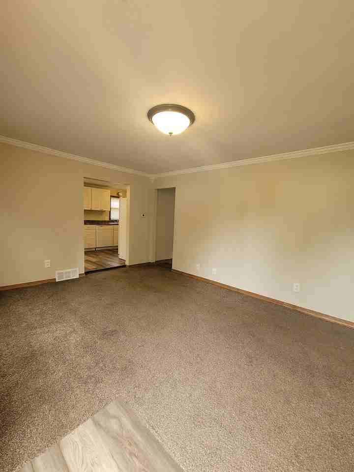 6003 P St - Photo 2 of 9
