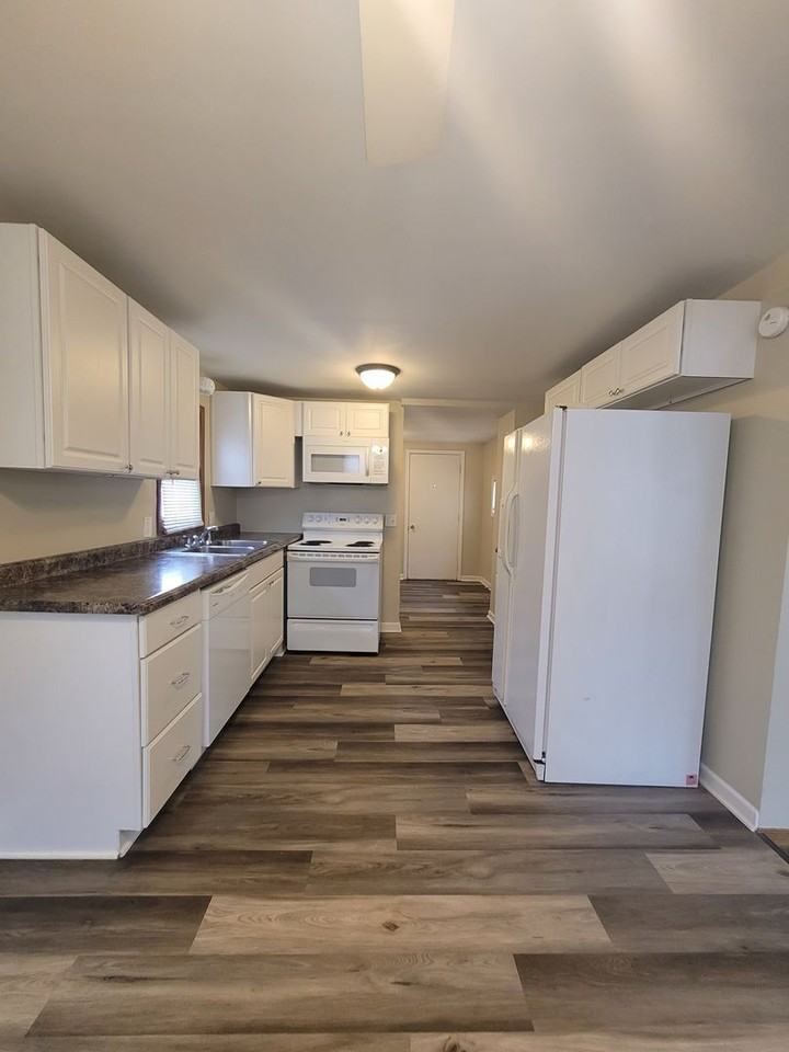 6003 P St - Photo 4 of 9
