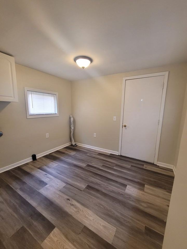 6003 P St - Photo 5 of 9