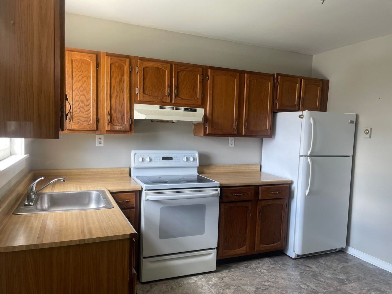 37 Water St - Photo 2 of 11