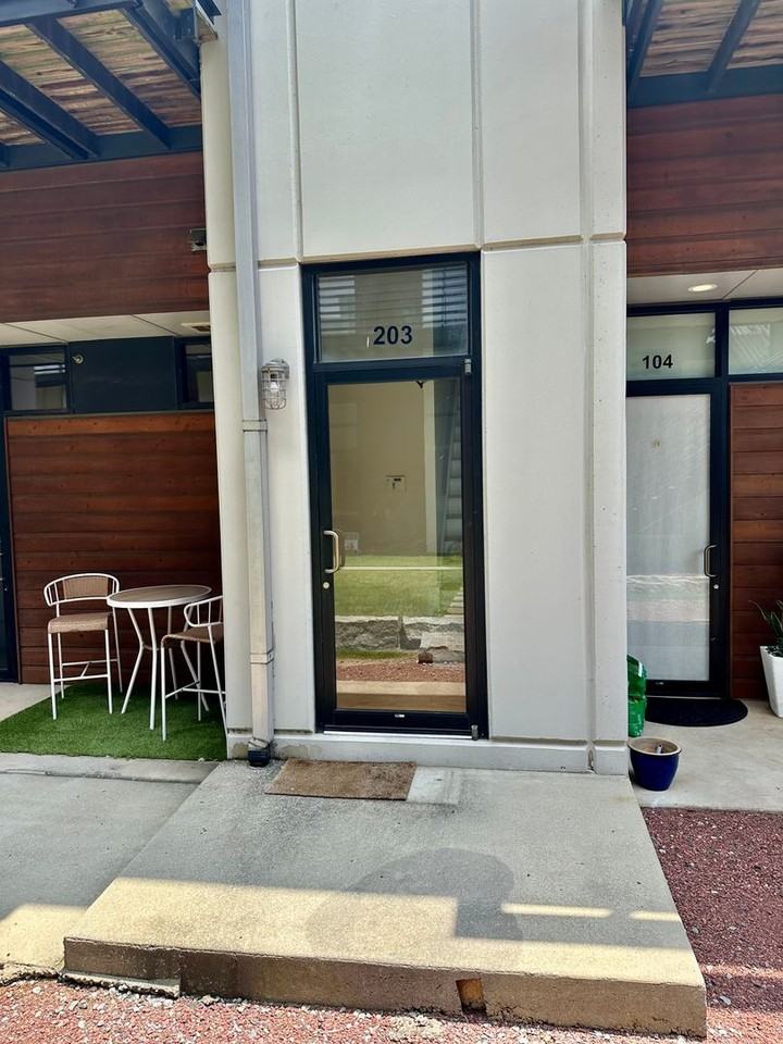 2226 1st Ave S - Photo 2 of 10