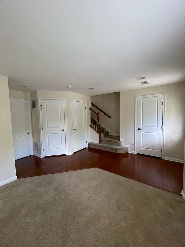 4014 Luminary Dr - Photo 3 of 32