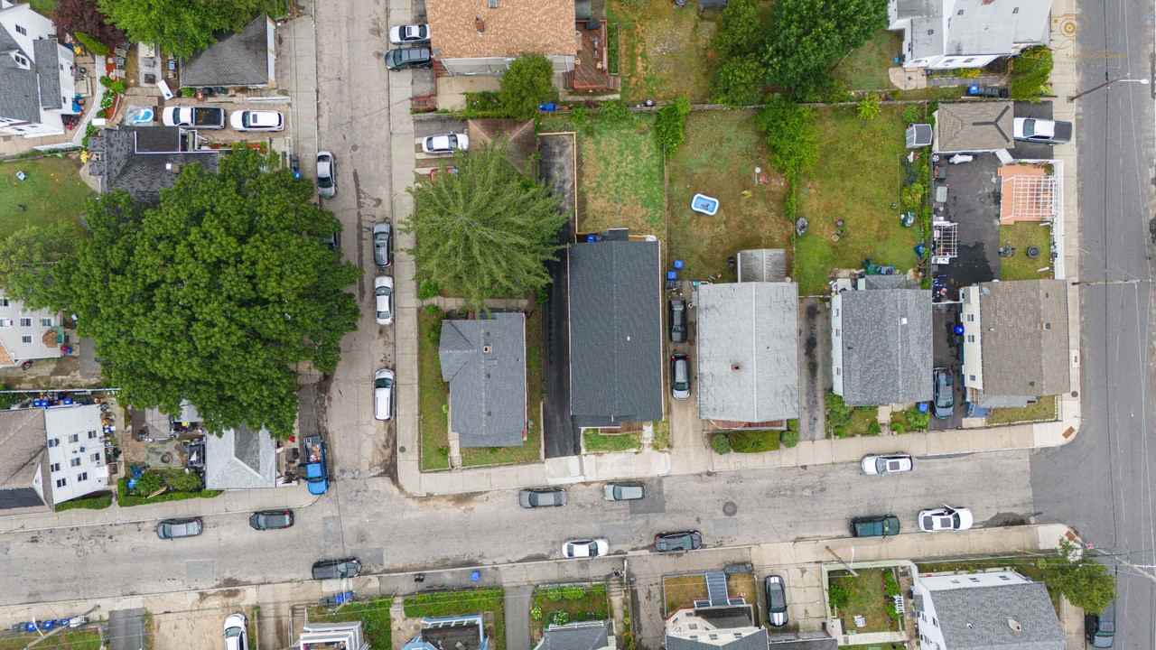 22 Longmont - Photo 2 of 31