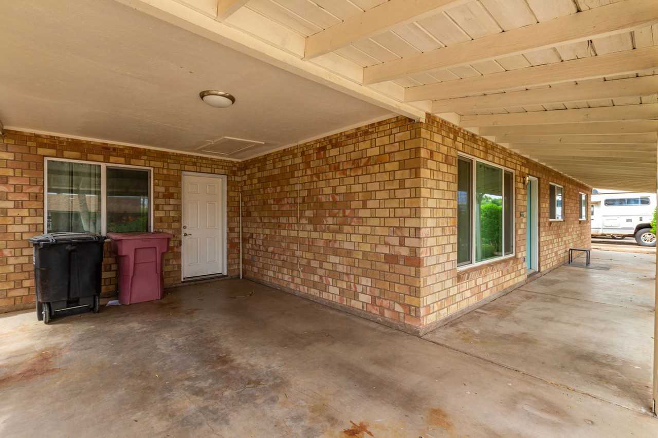 7435 E Palm Ln - Photo 4 of 36