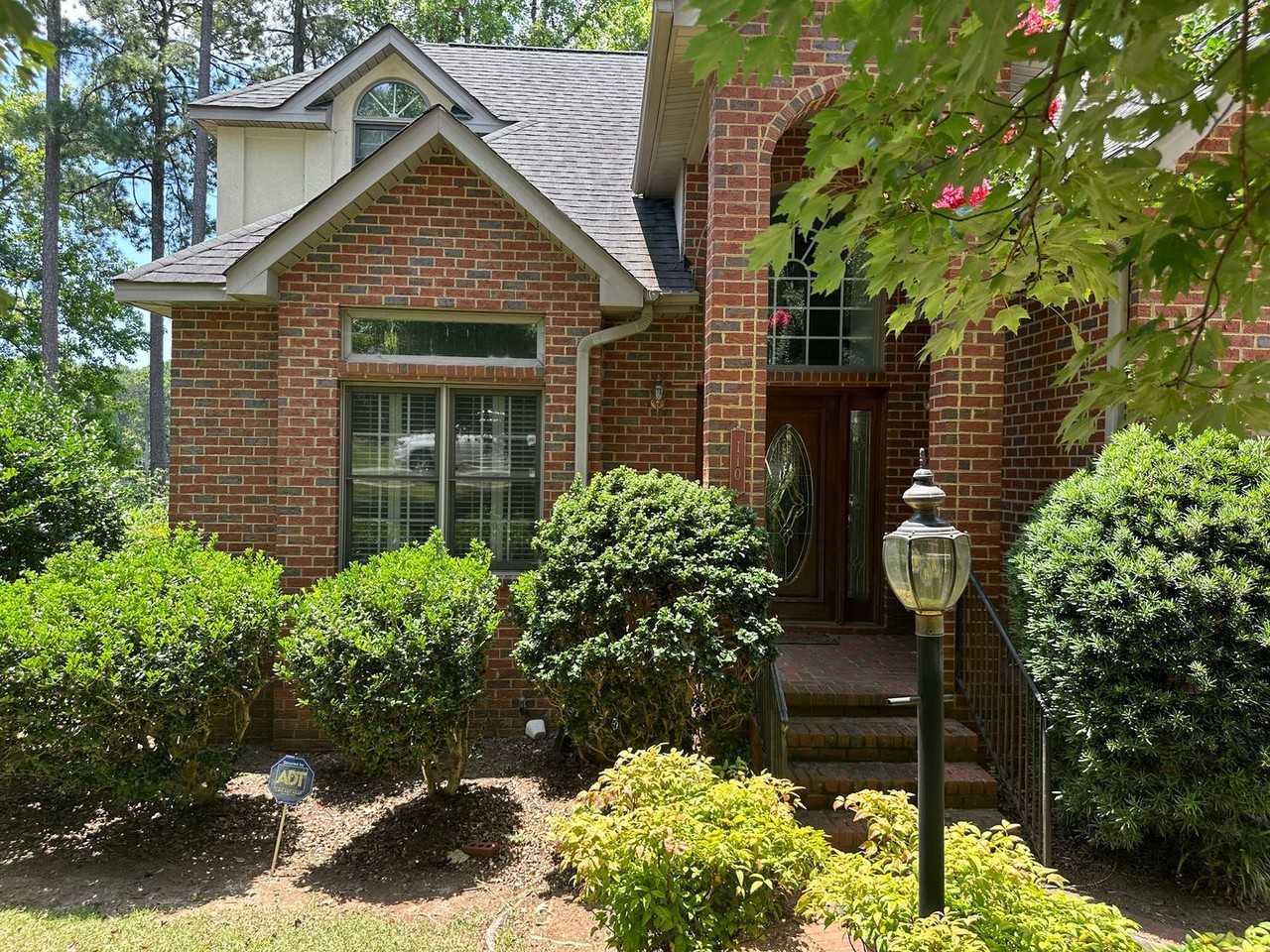 110 Wimbledon Ct - Photo 4 of 45