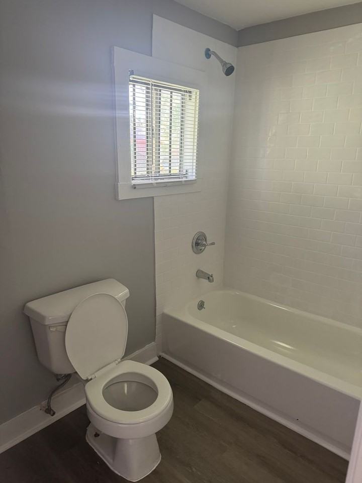 1311 Wilson St - Photo 3 of 6