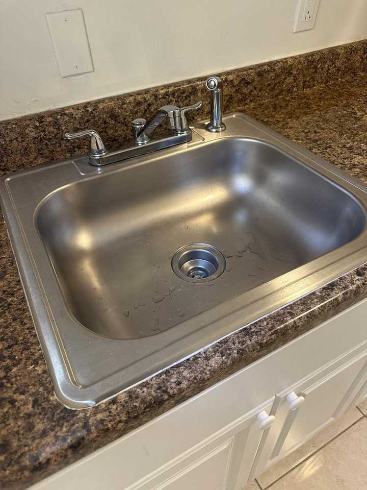 Welcome to Allapattah Living - Photo 2 of 9