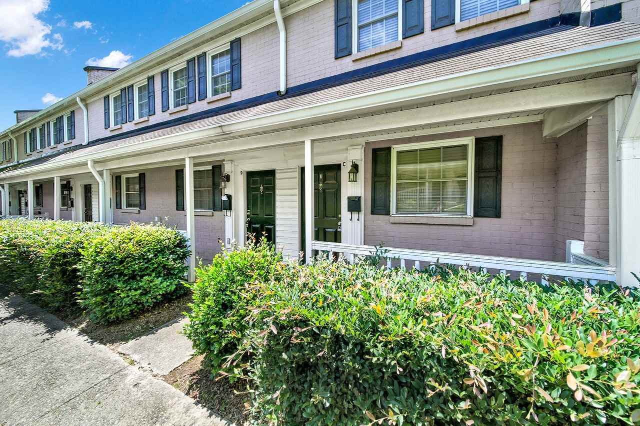 1230 Green Oaks Ln #C - Photo 2 of 12